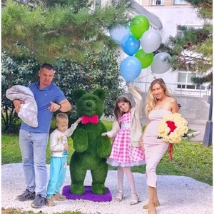 МЕДВЕЖОНОК на задних лапах
